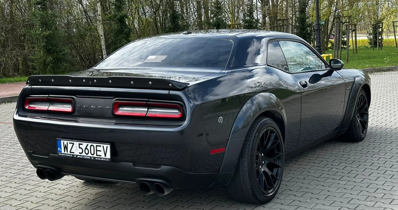 Dodge Challenger cena 141450 przebieg: 125025, rok produkcji 2017 z Płock małe 631